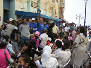 Abderrahman dando instrucciones