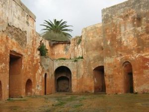 CASTILLO DE LAS CIGÜEÑAS interior