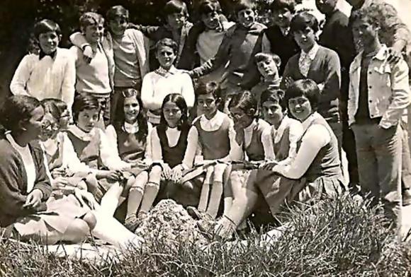 1971 o 72 Con Hayat Bouatiaoui, Miguel Angel Ramirez, Angelines Luna, Titi Luna, Conchita Serrano, Marta López Matres, Jose Antonio Gil, Fernando Muñoz, Maria Jesus Villacorta, Maite Bertoméu, Antonio Cabezos, Al