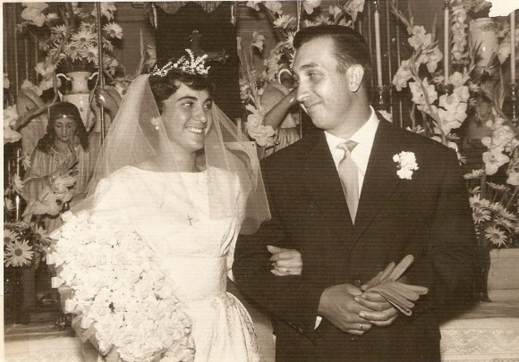 Maruchi Alfaro y Paco Rodríguez el día de su boda, 1955 