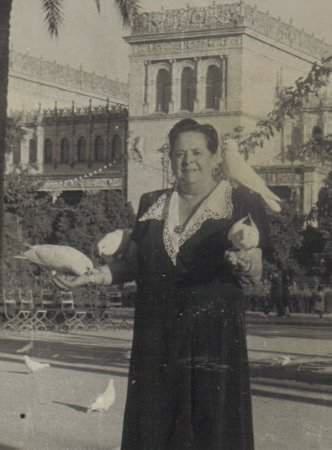 doña Amparo Más