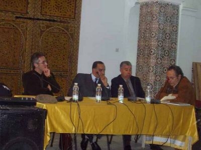 Sergio Barce, Adbellah Djbilou, Mohamed Akalay y León Cohen, en la Casa de la Cultura de Larache