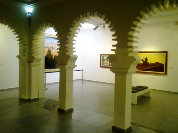 Sala 1 con cuadros de Bertuchi