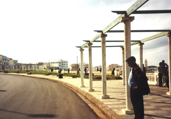 Esta foto la tomé en el Balcón del Atlántico, en un momento en el que Sibari estaba pensativo