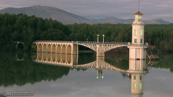 Torre del Pantano de Cubillas - foto de Angel Luis Esteban