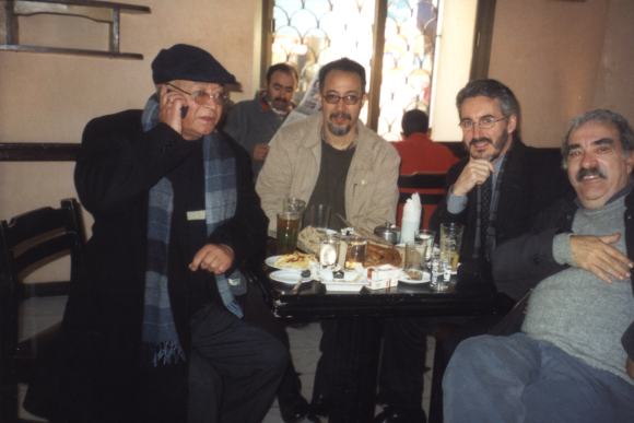 Larache - En el Café Central: Mohamed Sibari, Mohamed Laabi, Sergio Barce y José Luis Gómez