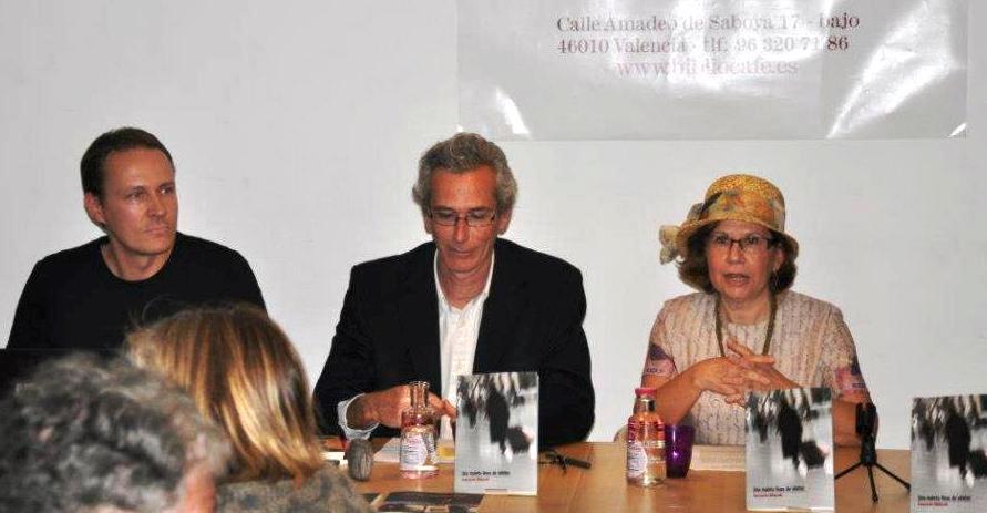 Mauro Guillén Grech, entre Franz Kelle y Fuensanta Niñirolo