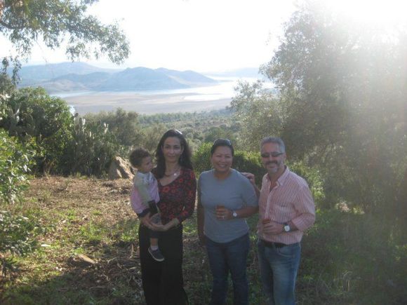 CON FATIMA CHARRIER EL BOUTHUORY (a la izquierda)