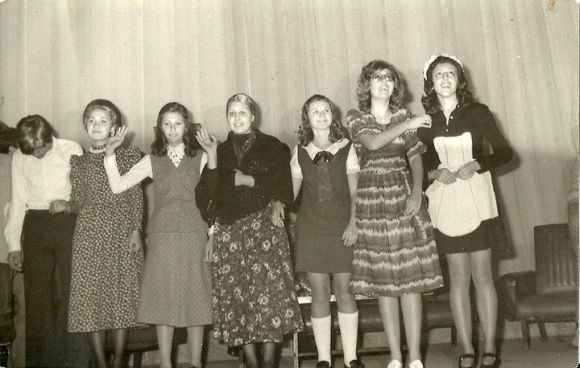 X, Marisa Fdez Carrillo, Maite Van Eyck, Molly, Marile, Estrella Melul y Pilar Tenorio en Cine Avenida