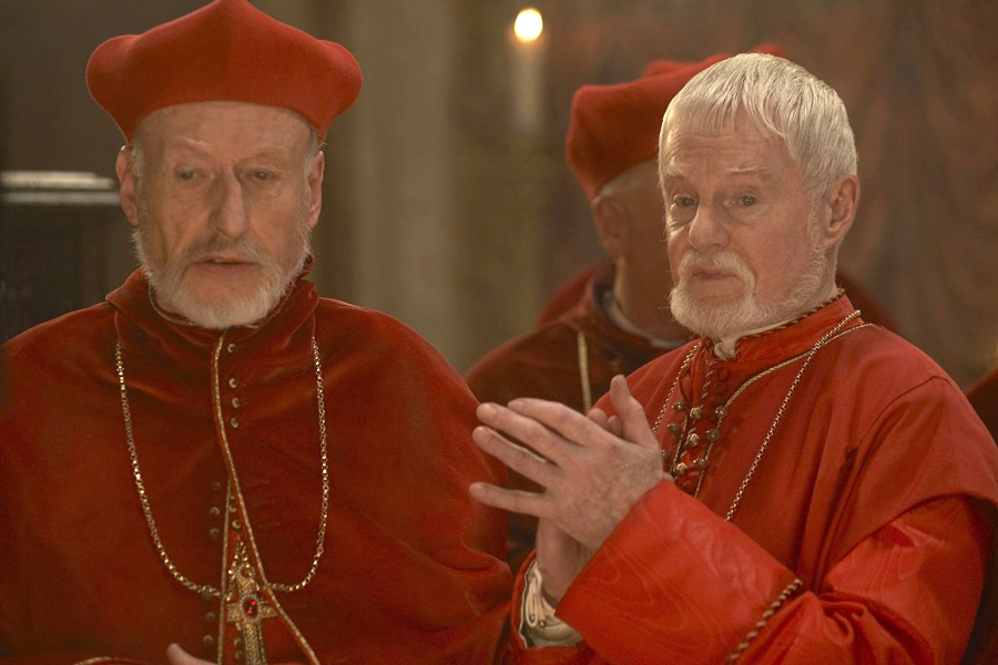 VERNON DOBTCHEFF Y DEREK JACOBI EN LOS BORGIA