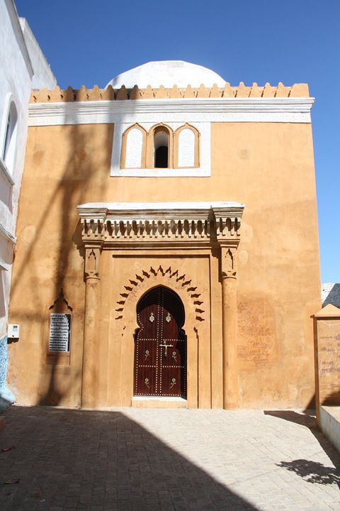 242826_152154648191562_5934521_o