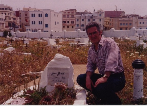 sergio-barce-junto-a-la-tumba-de-jean-genet