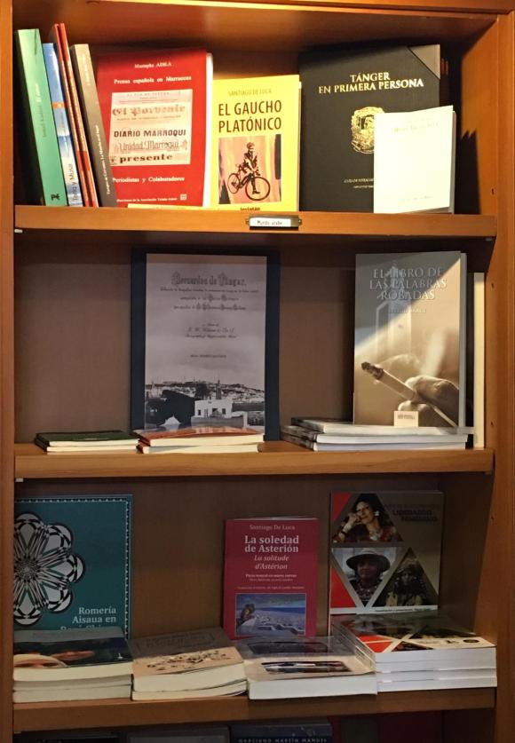 Librairie des colonnes El libro de las palabras rpbadas