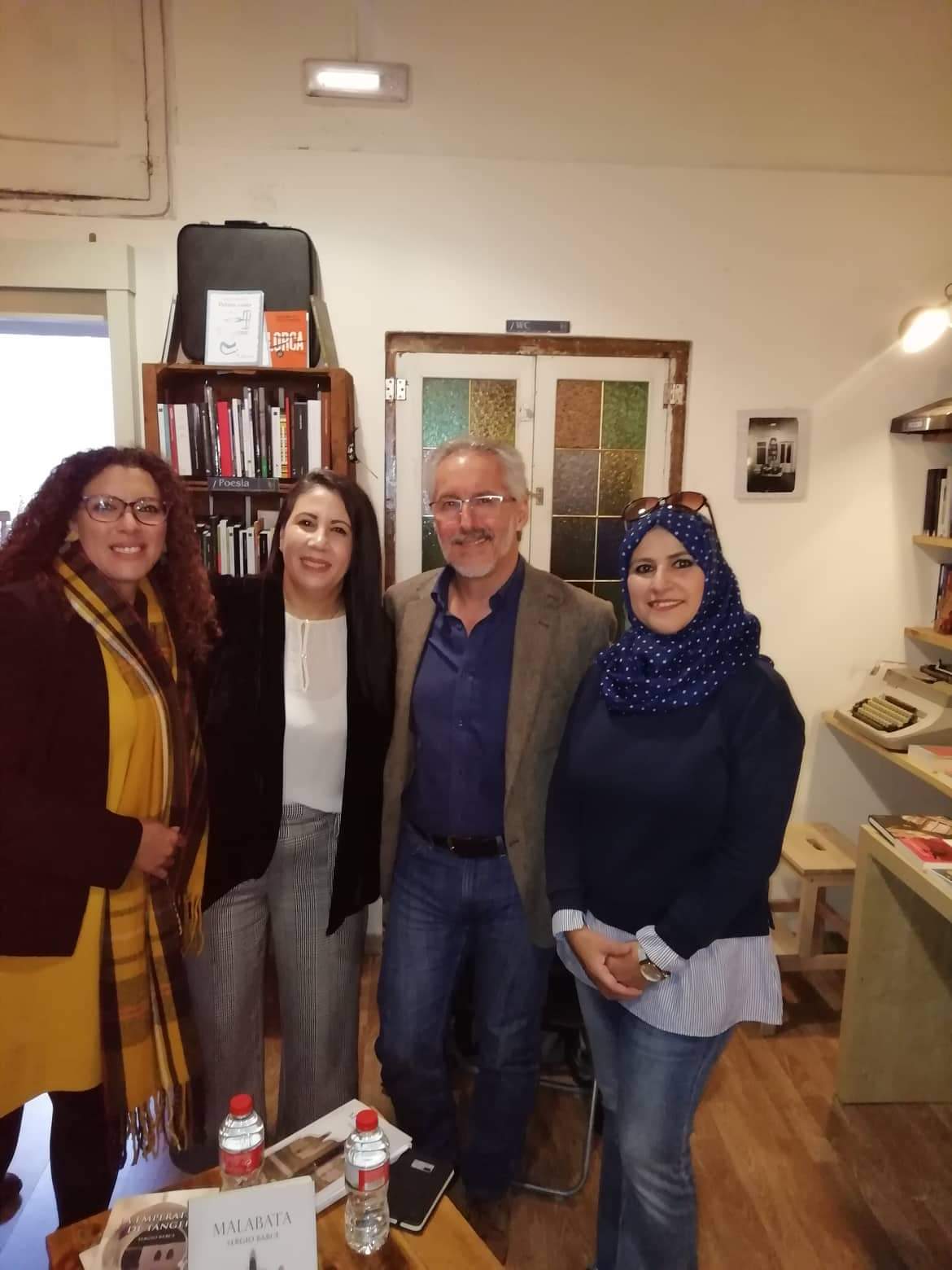 received_1542219465921211