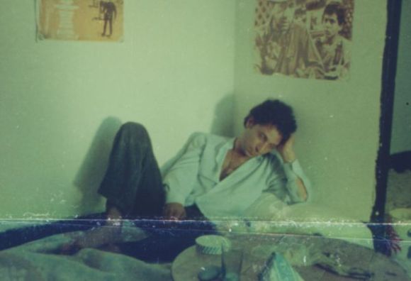 Une brèche dans le mur